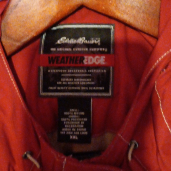 Red jacket - Picture 2 of 3